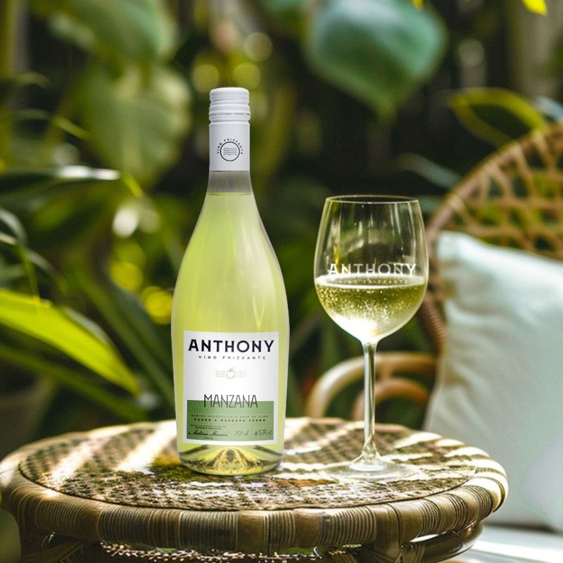 ANTHONY_VINO_FRIZZANTE_MANZANA_1500_ML_AMB_1000X1000.jpg