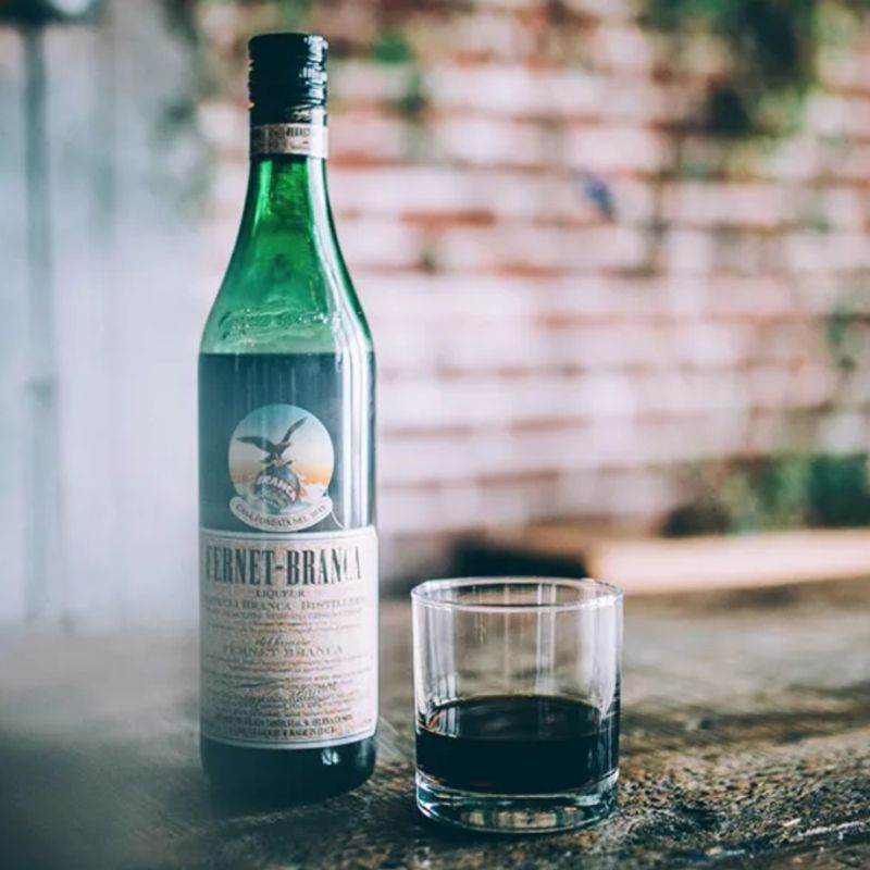 BRANCA_FERNET_BRANCA_750ML_amb_1000x1000.jpg